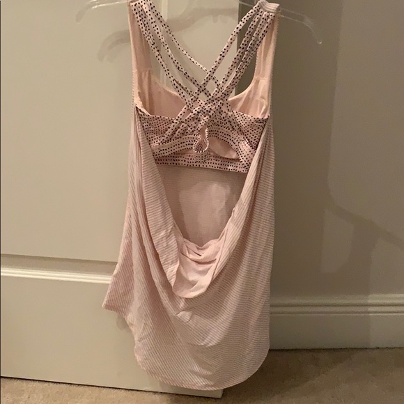 Lululemon! - Picture 2 of 4